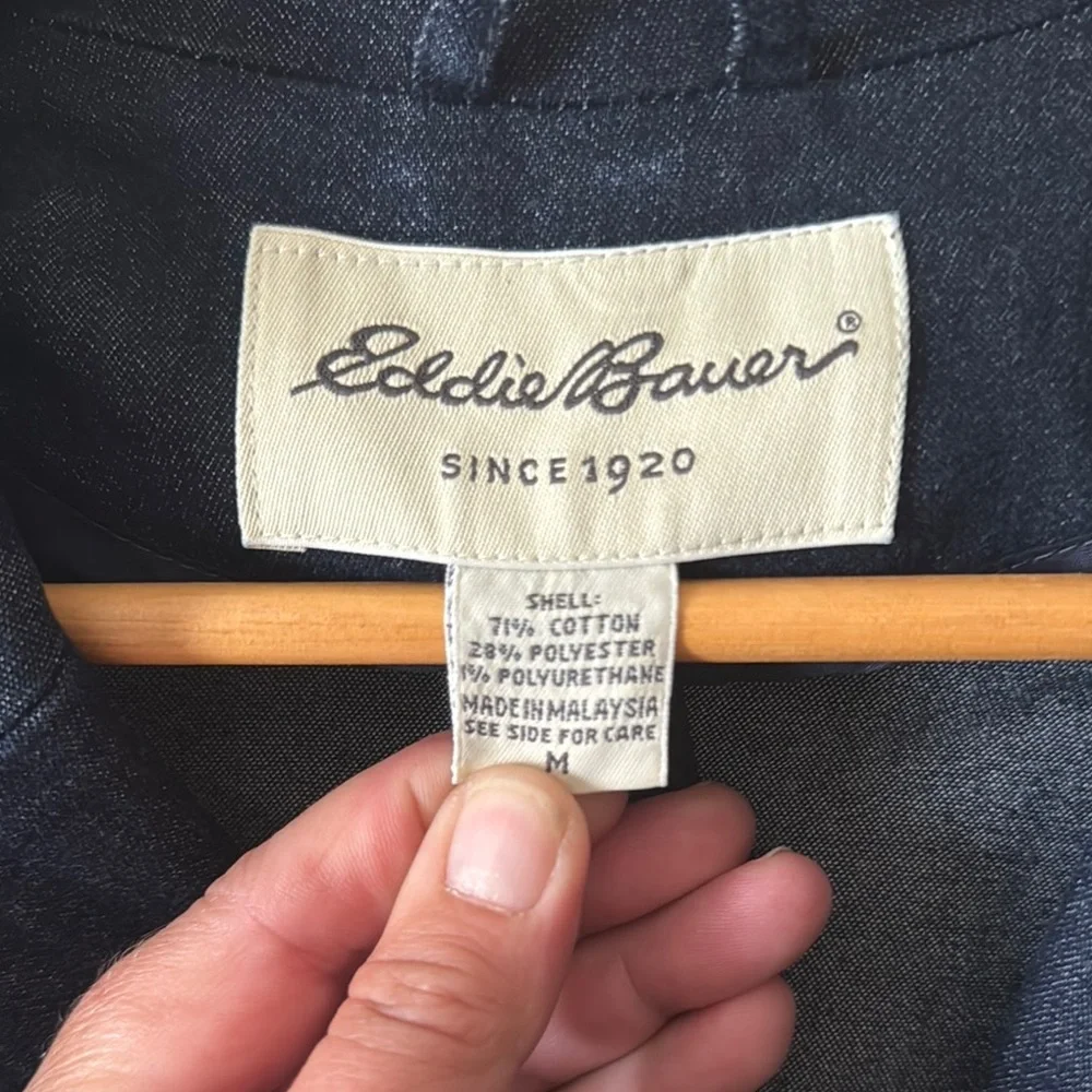 💙🐟🐳🔵Eddie Bauer Blue Jean Jacket Classic Lightweight Design - Picture 3 of 10